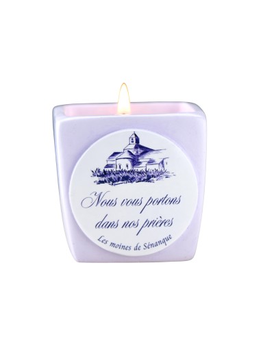 Bougie faite à la main, parfumée à l'huile...