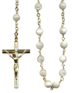 Chapelet en nacre sur chaîne dorée